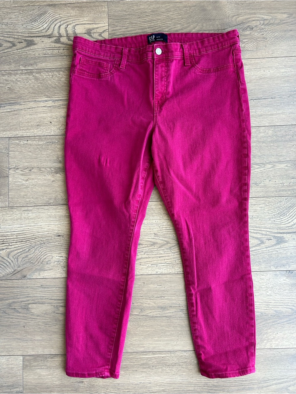 GAP Women’s Fuchsia Jeggings